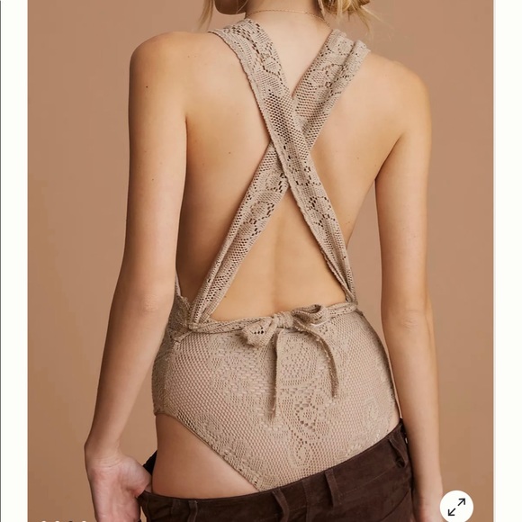 Fanti Deep-V Bodysuit - Picture 2 of 3